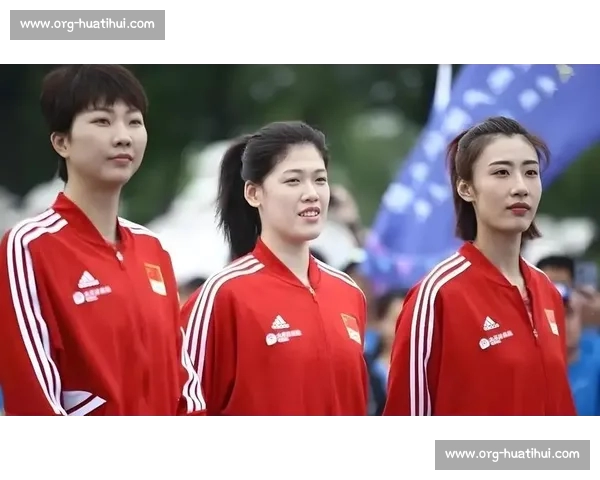 土超双雄抢滩！李盈莹袁心玥领衔中国三姝留洋，费内巴切打造亚洲军团